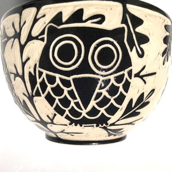 Jennifer Falter Art Pottery Owl Bowl Sgraffito Porcelain black white AS IS CHIP - Picture 1 of 14